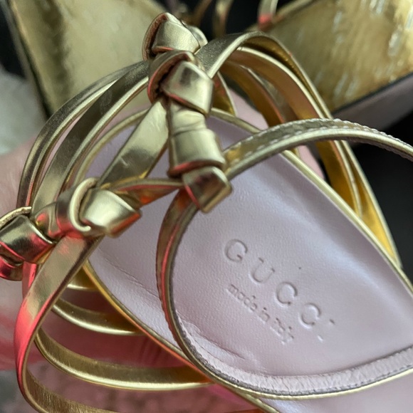 Gorgeous Gold Gucci platform wedges new - Picture 11 of 15